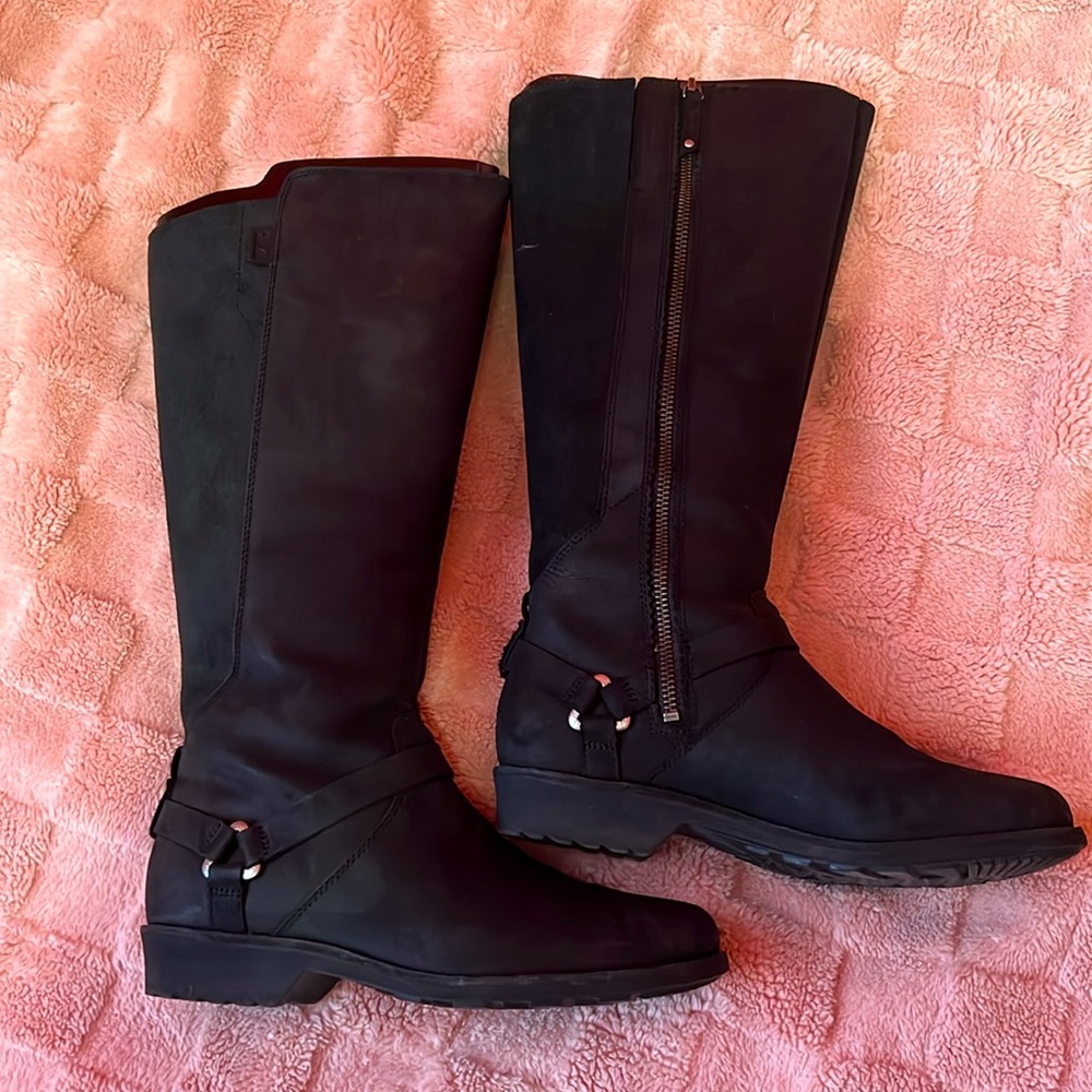 Teva Black De La Vina Dos Boot